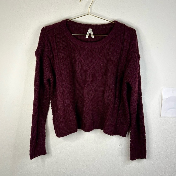 Mudd Burgundy Cable Knit Cropped Sweater - Women's Small Cozy Fall Winter Top - Picture 1 of 10